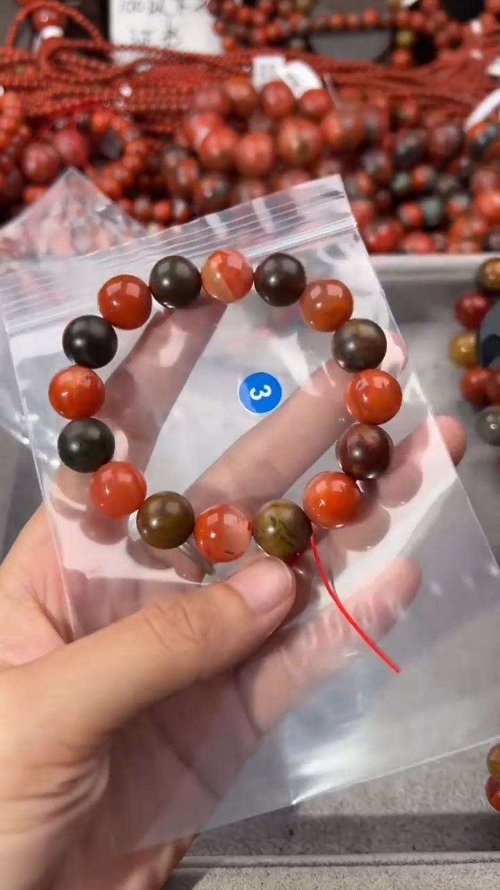 南红玛瑙手串未镶嵌12+