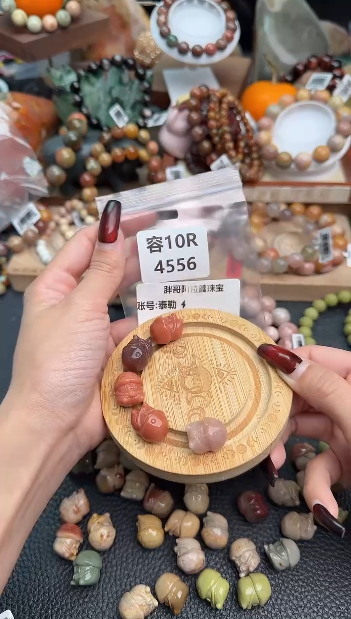 【闪购商品】石英质玉手链未镶嵌10R4556