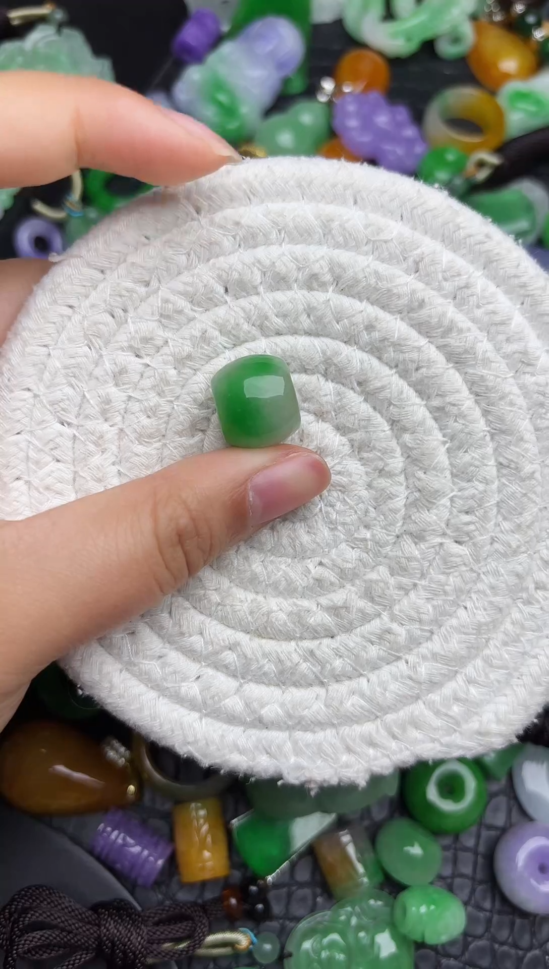 颈饰未镶嵌翡翠缅甸翡翠吊坠