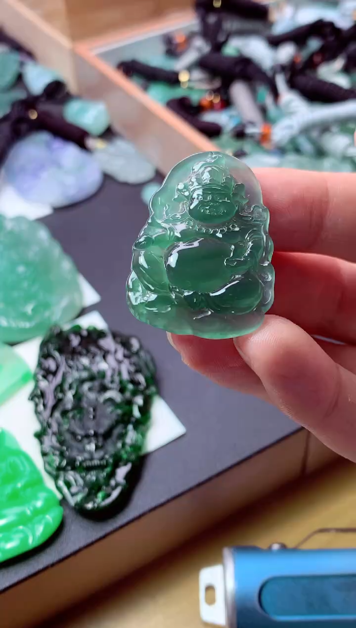 翡翠未镶嵌颈饰天然翡翠A货