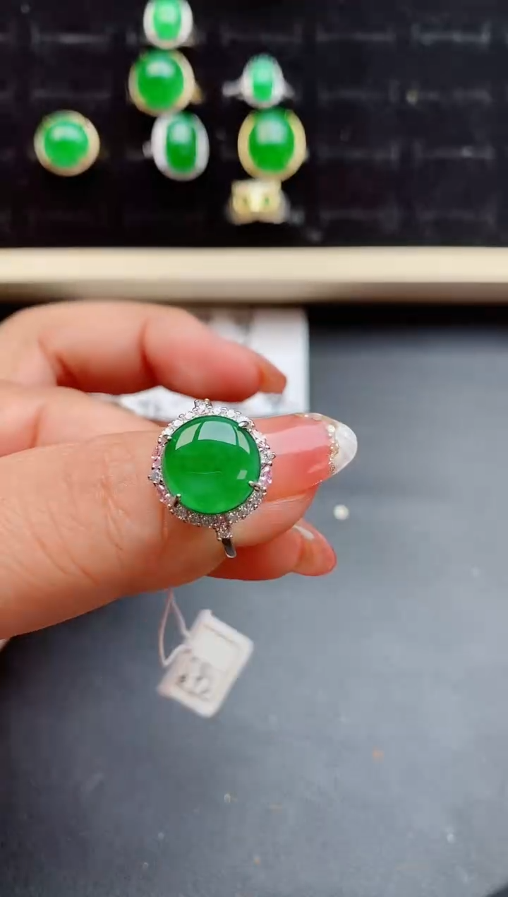 【闪购商品】翡翠戒指银S925镶嵌850800