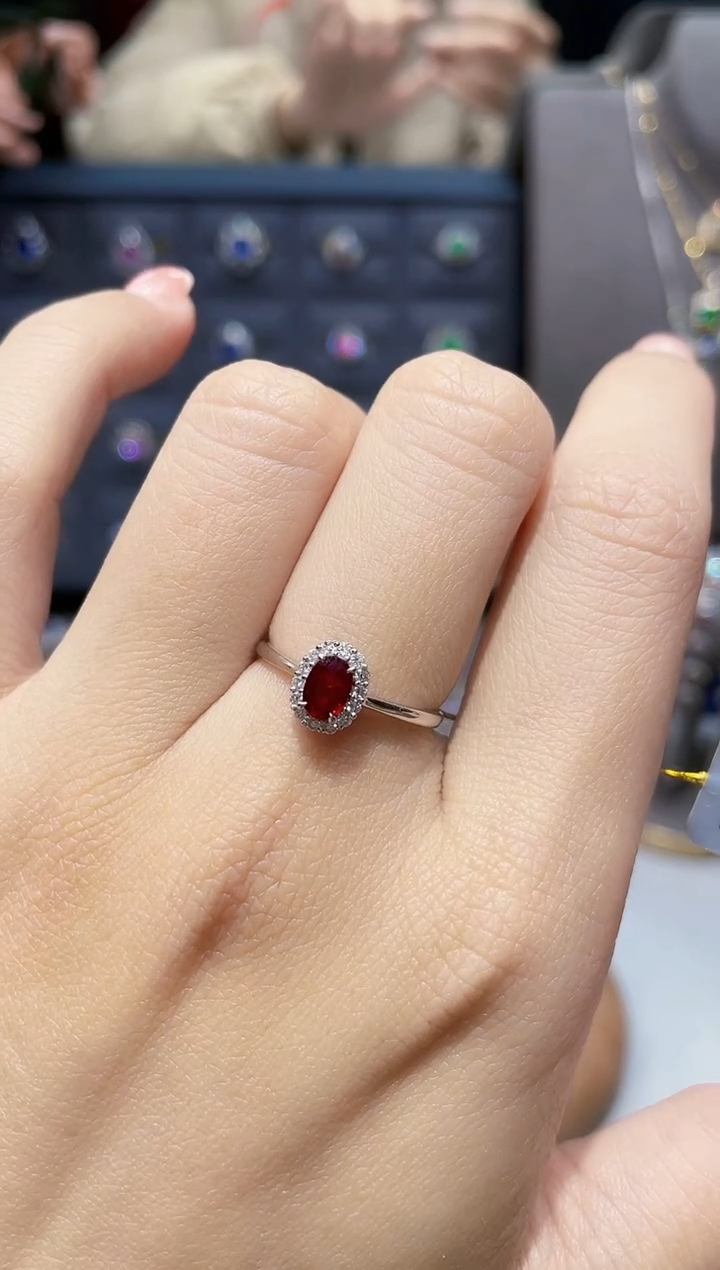 【闪购商品】红宝石戒指18K金镶嵌0.42克拉 无烧