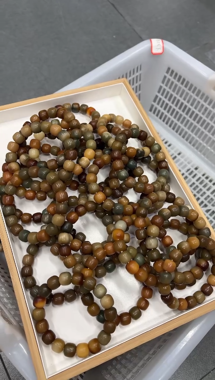 手串菩提根/象牙果13.5糖壳瑕疵不挑（620）