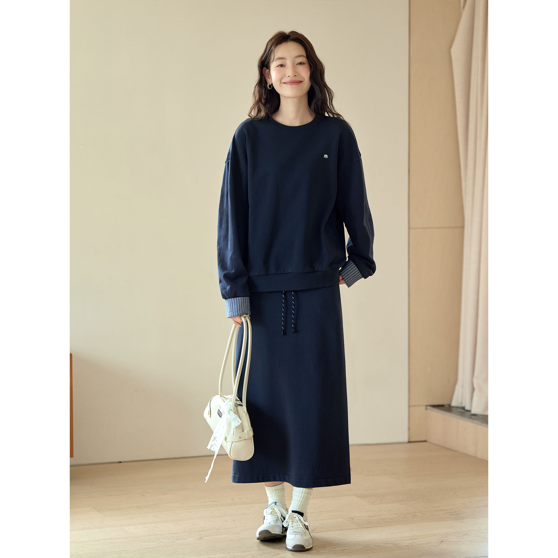 爱蔷薇大码卫衣套装女秋一整套穿搭半身裙2025新款两件套GT78309