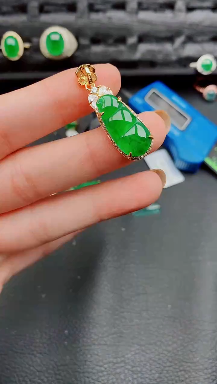 【闪购商品】翡翠颈饰银S925镶嵌天然a货翡翠263