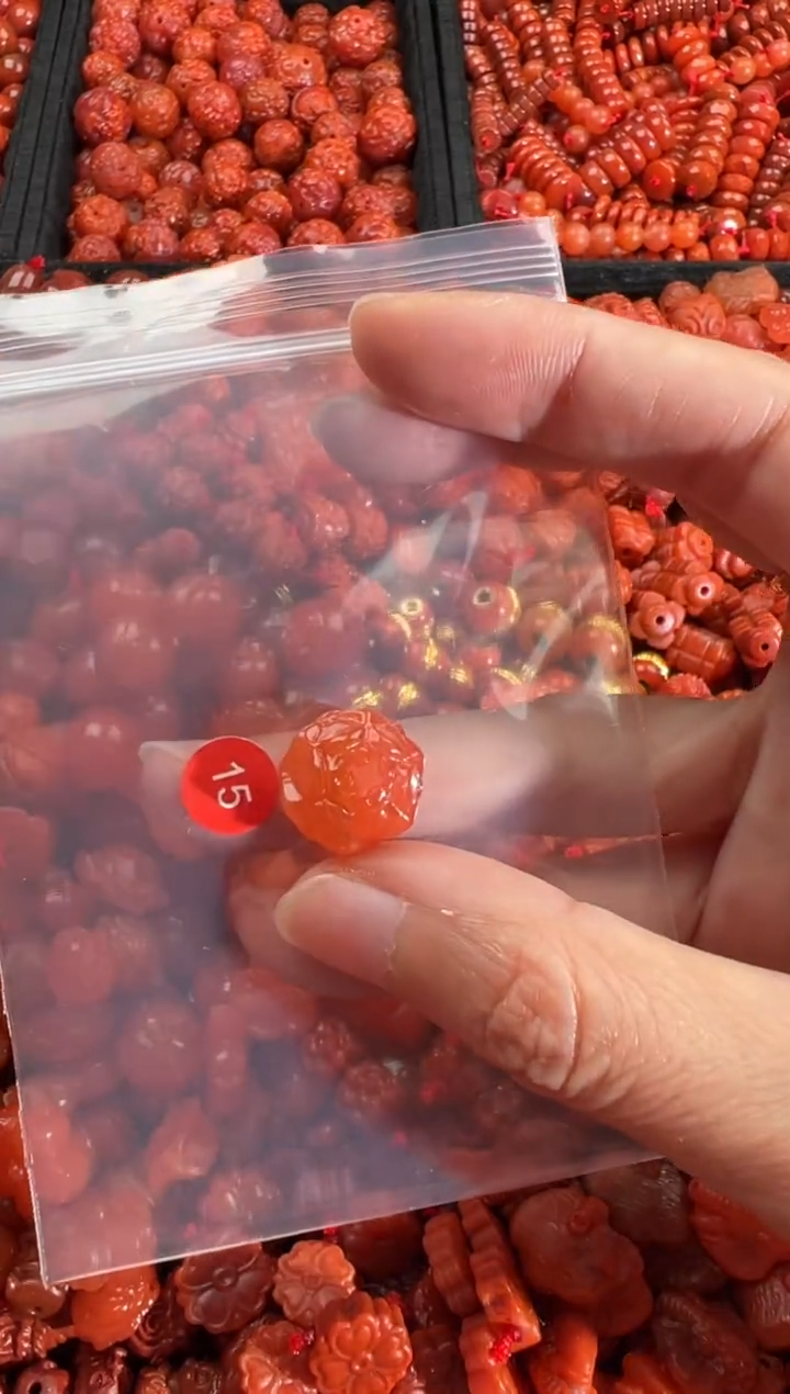 【闪购商品】南红玛瑙颈饰未镶嵌4