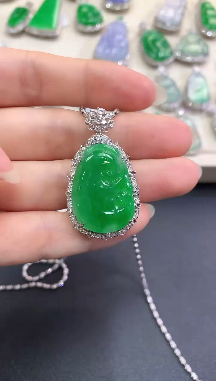 【闪购商品】翡翠颈饰18K金镶嵌C93    