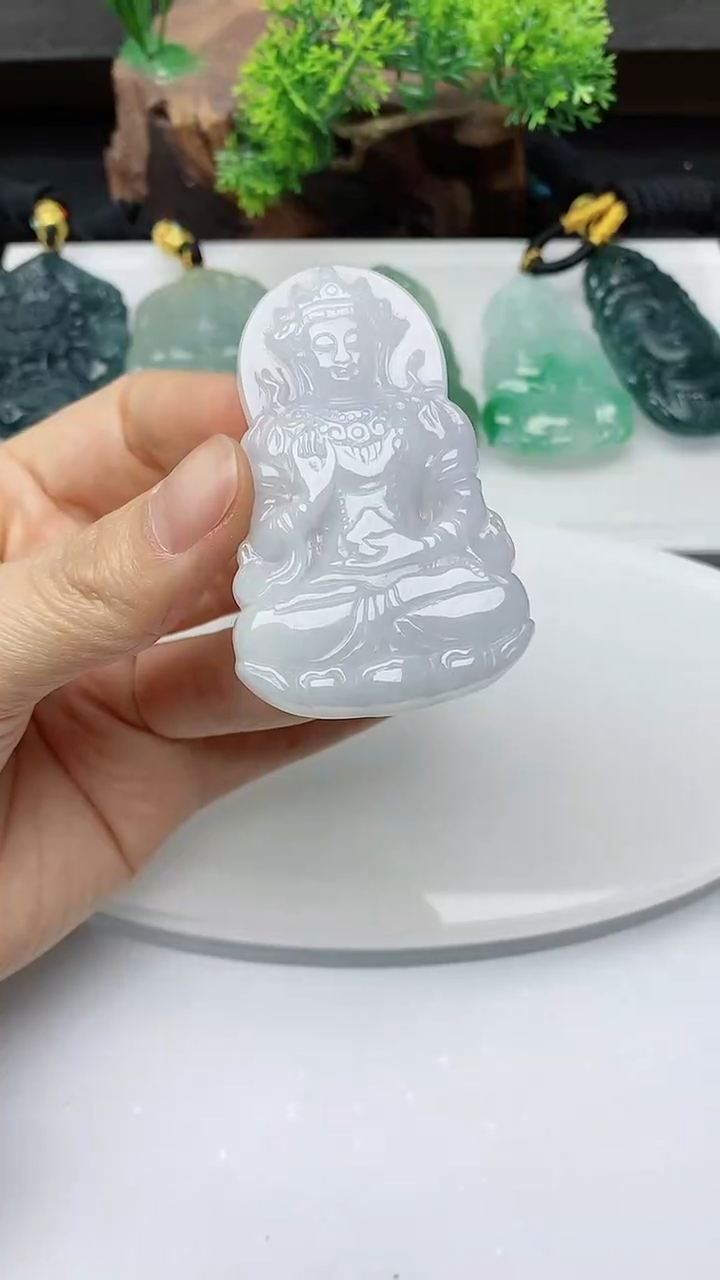 【闪购商品】翡翠颈饰未镶嵌