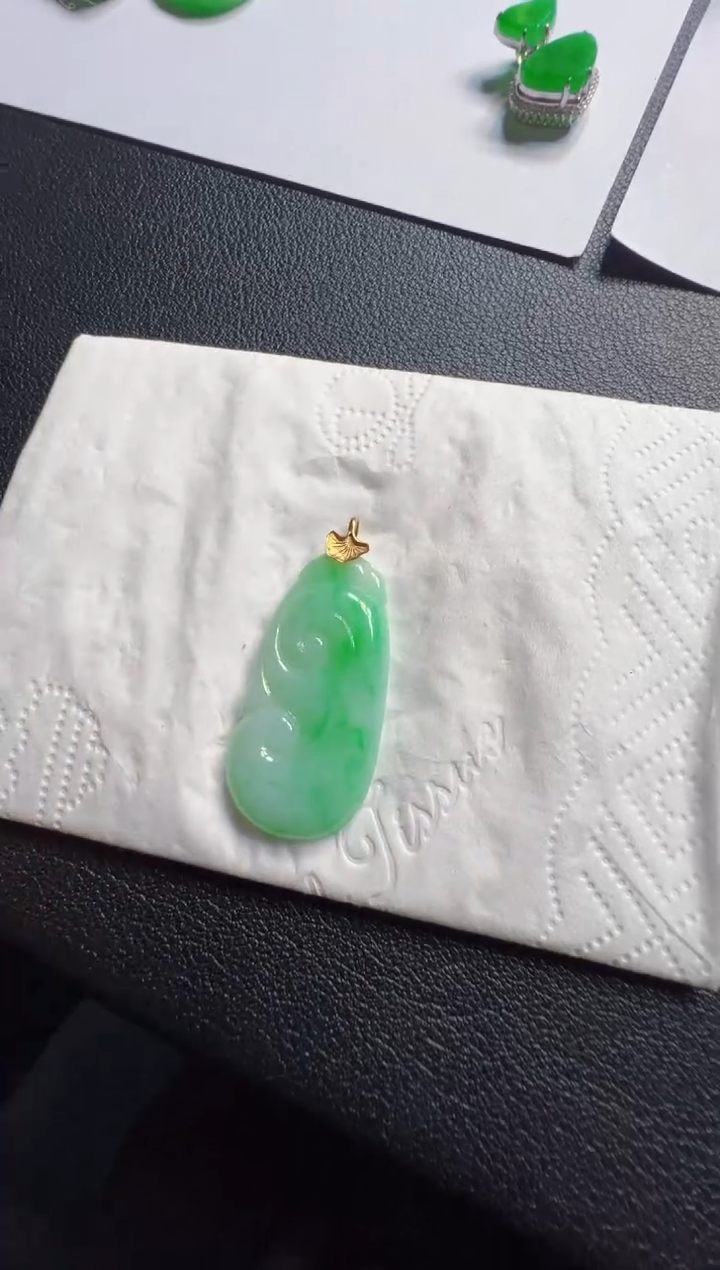 吊坠(不含链)未镶嵌翡翠580