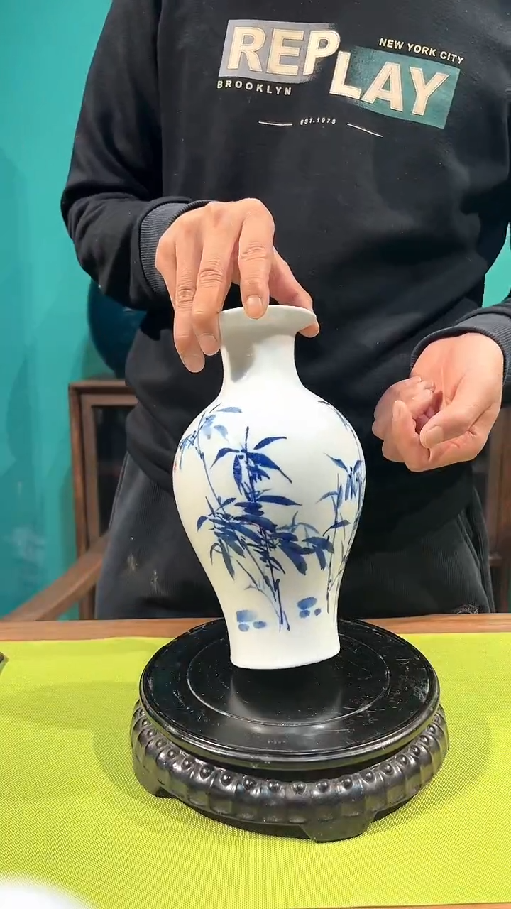 【闪购商品】瓶.........青花竹子赏瓶