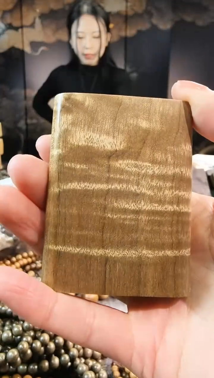 【闪购商品】金丝楠无事牌手把件