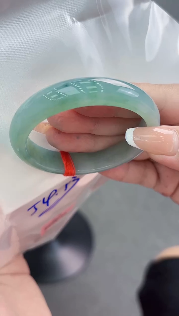 【闪购商品】翡翠手镯未镶嵌翡翠手镯