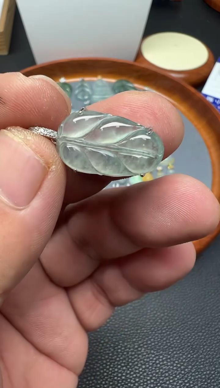 颈饰银S925镶嵌翡翠（30号链接）纯天然A货缅甸翡翠 叶子