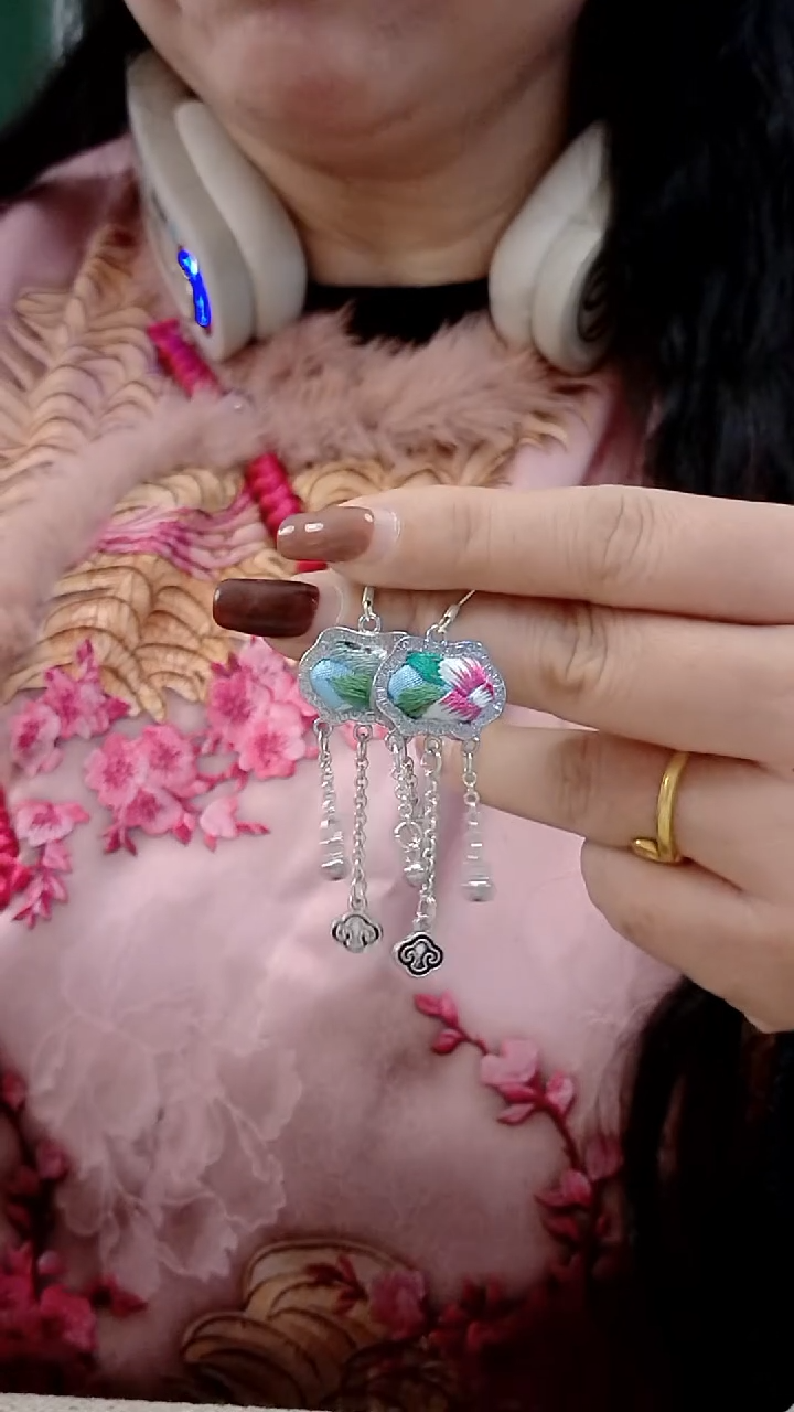 【闪购商品】织绣民族风老绣饰品488