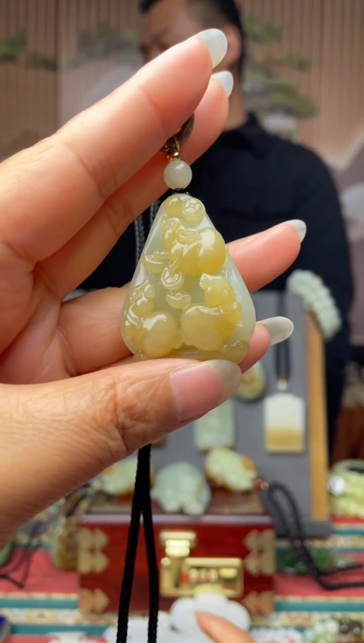 颈饰未镶嵌和田玉拍一发一