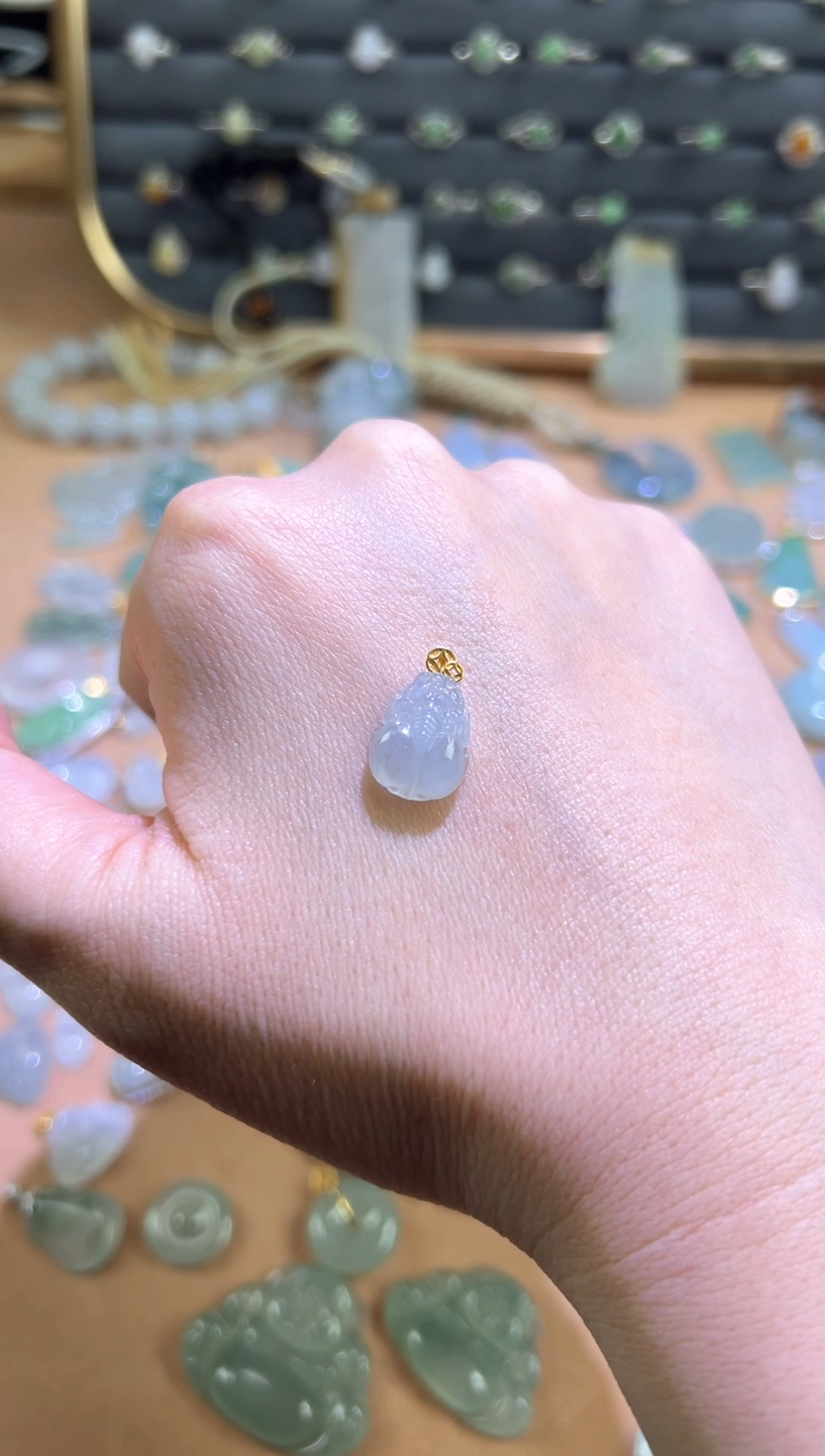 【闪购商品】翡翠颈饰18K金镶嵌貔貅