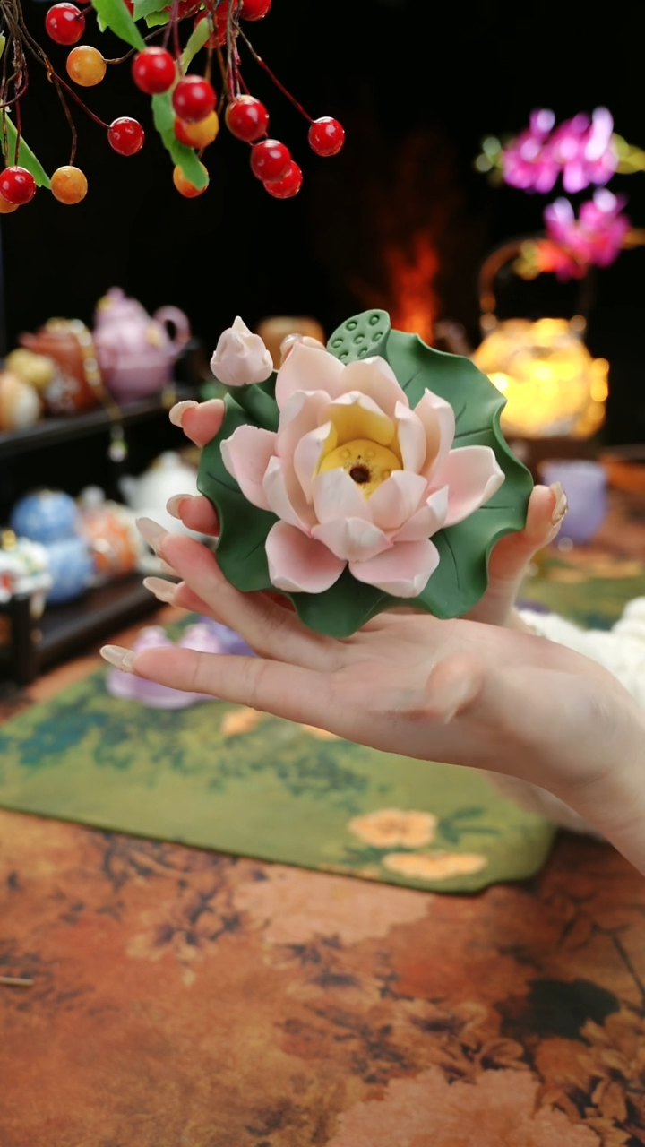 【闪购商品】陶瓷荷花摆件香插扩香器