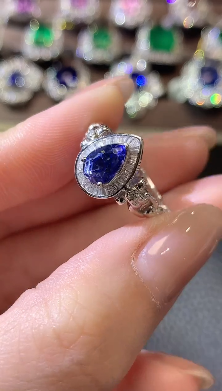 【闪购商品】蓝宝石戒指18K金镶嵌D52