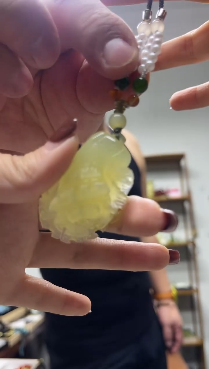 未镶嵌岫玉吊坠·