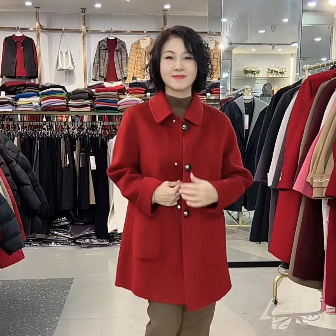 祥好服饰 翻领大红色中长款毛呢外套 D039