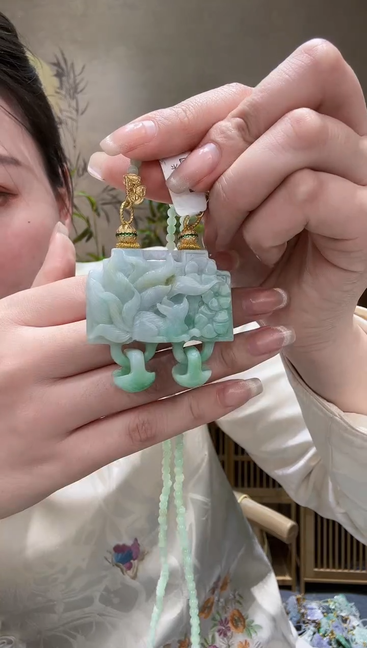 【闪购商品】翡翠颈饰未镶嵌吊坠