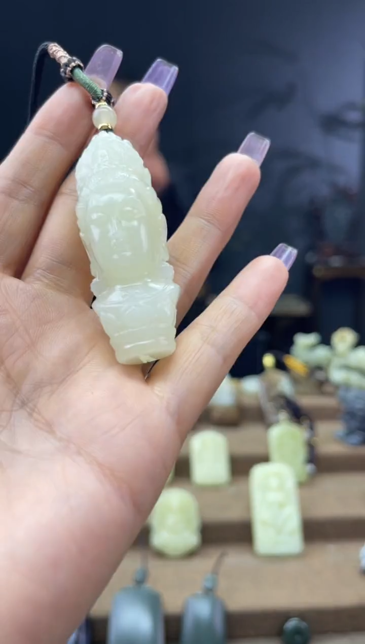 颈饰未镶嵌和田玉1