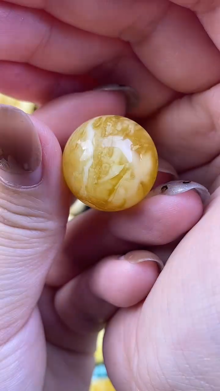 【闪购商品】琥珀裸石未镶嵌月.10