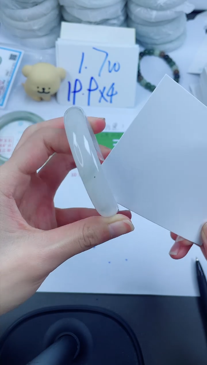 【闪购商品】石英质玉手镯未镶嵌100-53