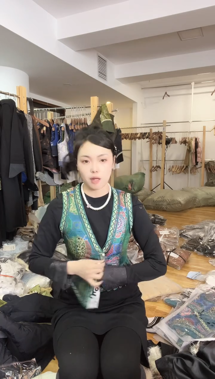 M码       90-105斤  马甲