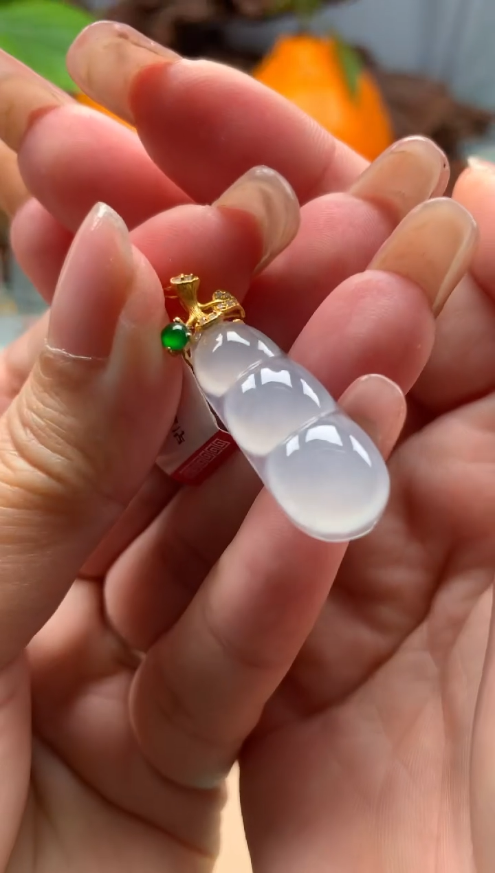 【闪购商品】翡翠颈饰18K金镶嵌豆子