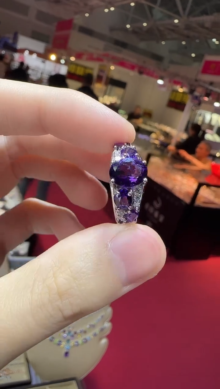 银S925镶嵌戒指紫晶9*7mm帝王紫排戒