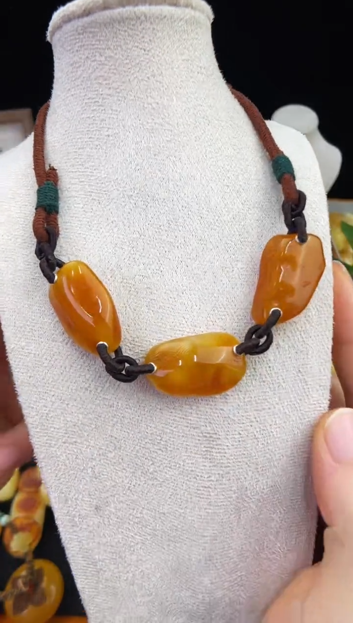 琥珀未镶嵌珠宝奇石?*果柒月