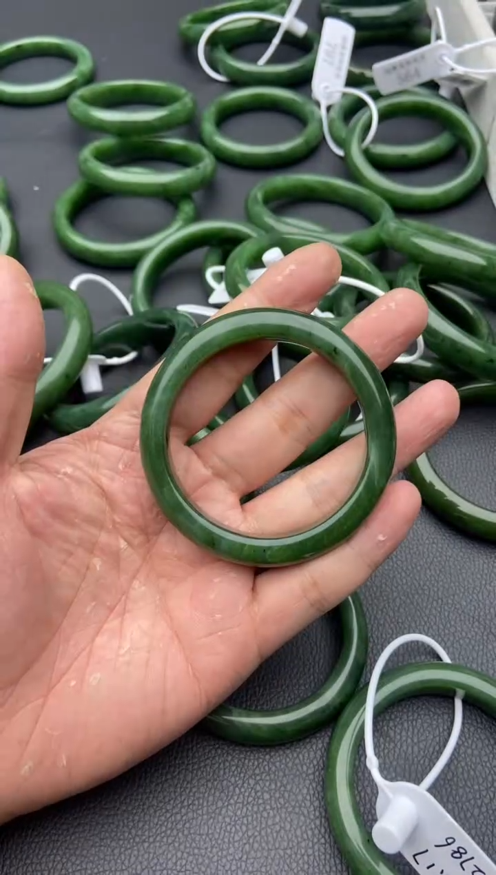 未镶嵌手镯和田玉（碧玉）53-54.8