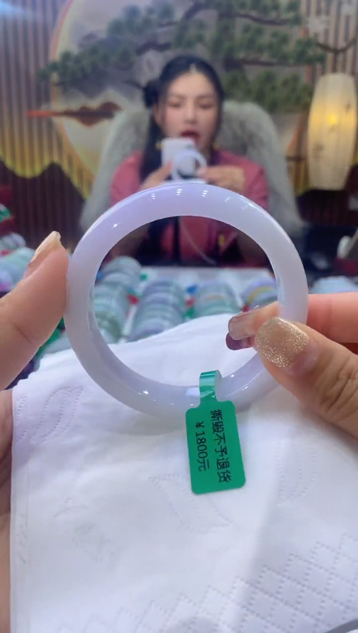 【闪购商品】翡翠手镯未镶嵌多人01831
