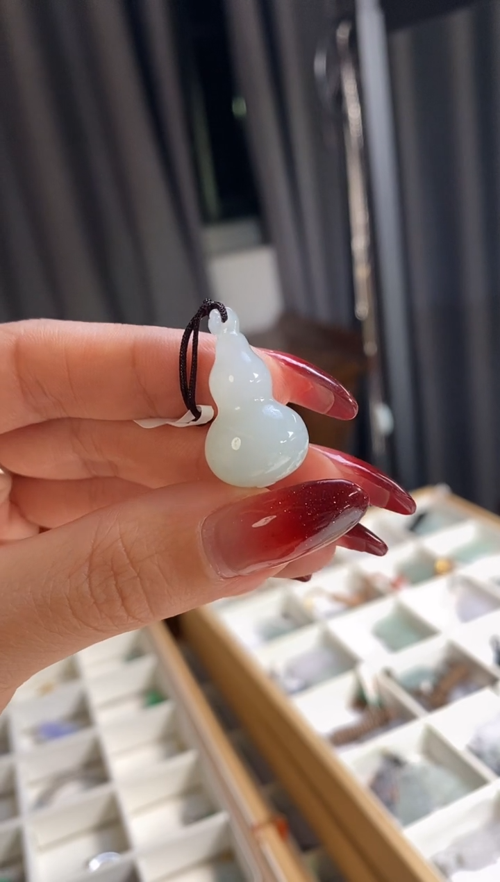 【闪购商品】翡翠吊坠(不含链)未镶嵌葫芦