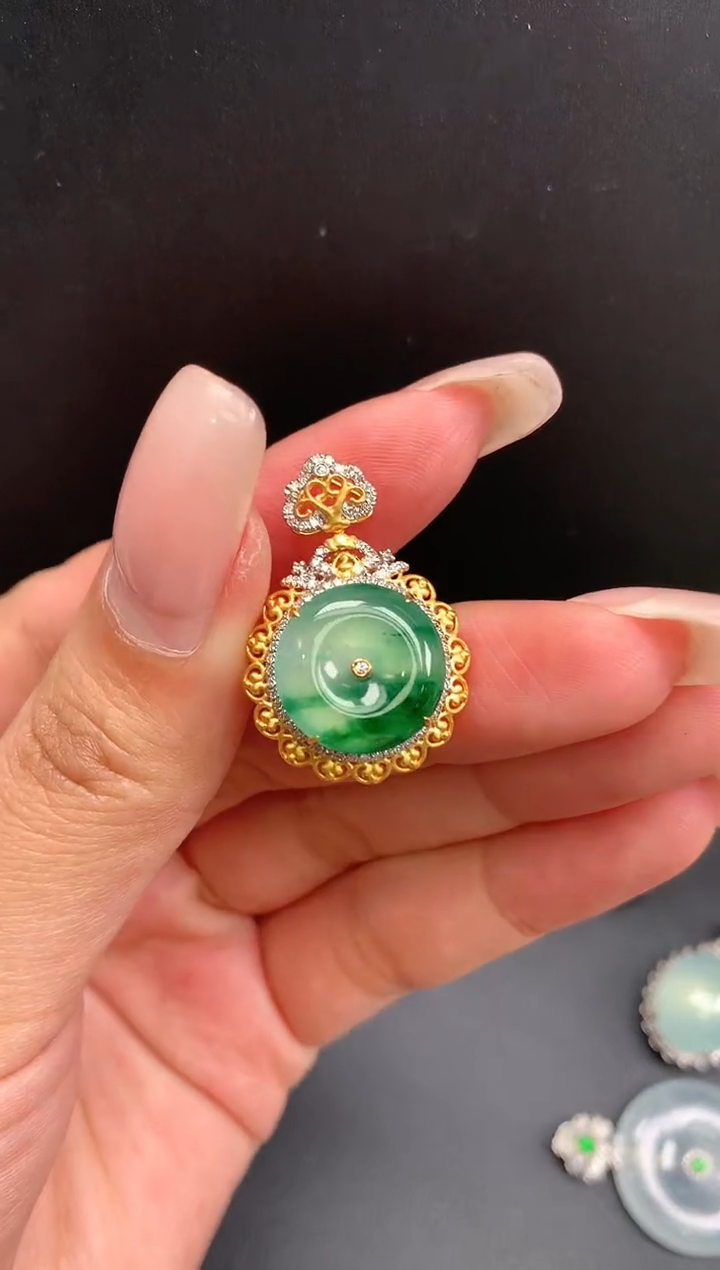 【闪购商品】翡翠颈饰18K金镶嵌扣子1136