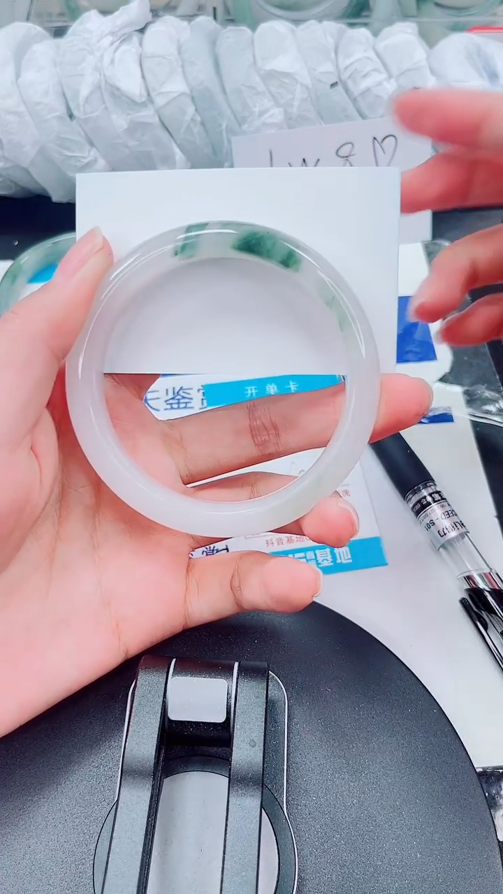 未镶嵌手镯石英质玉240-59/60