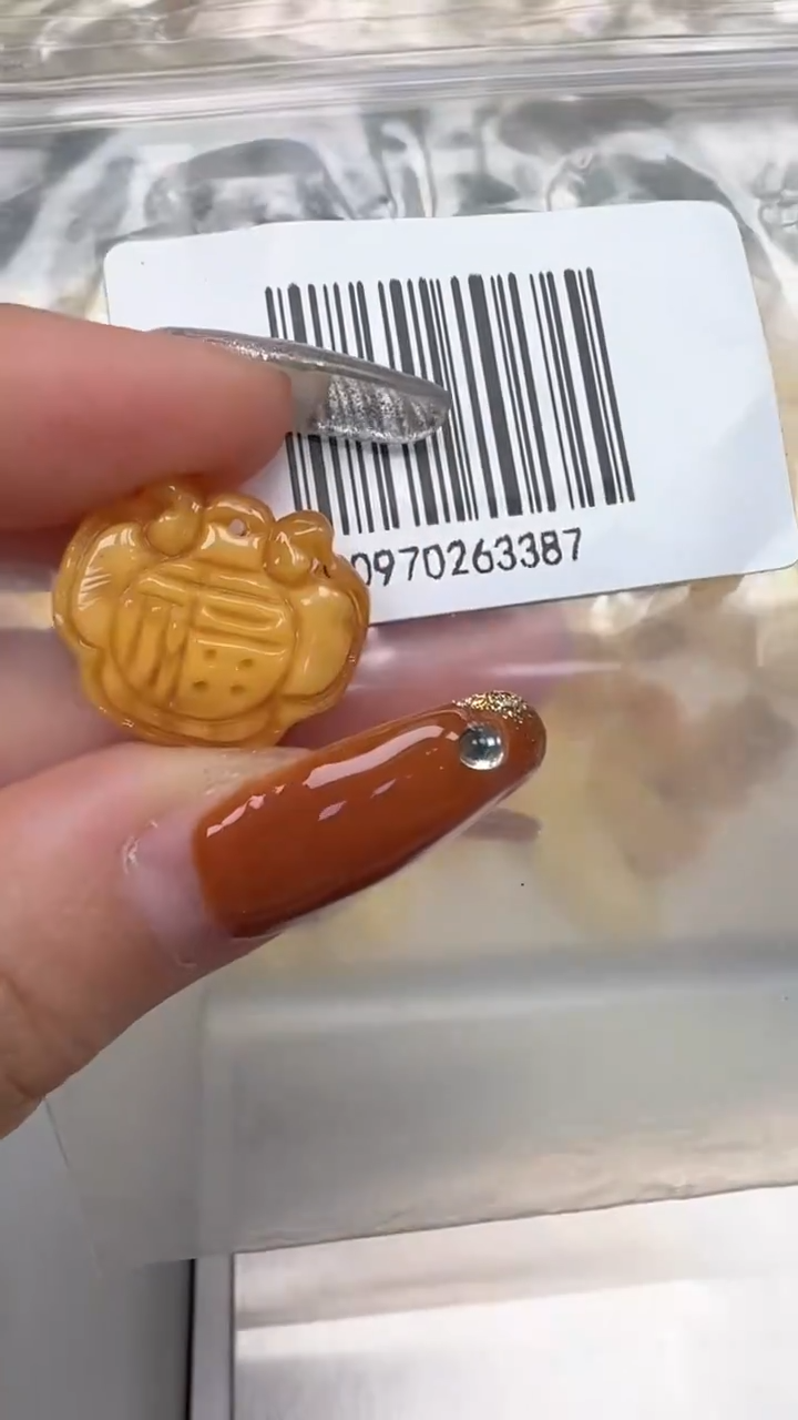 裸石琥珀未镶嵌如图