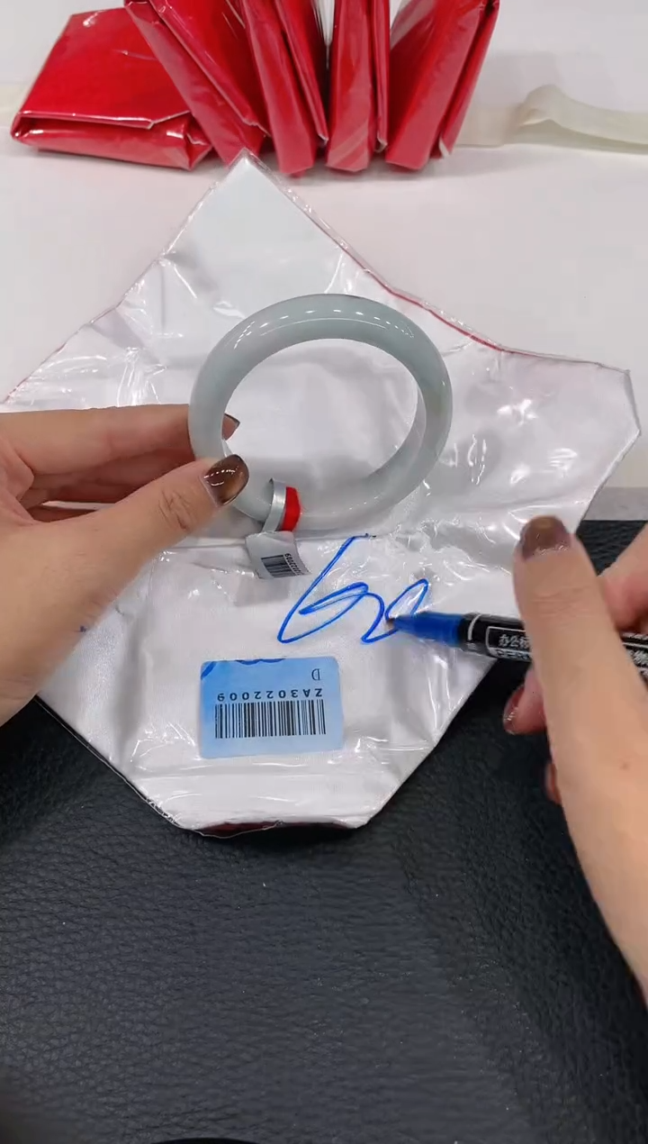 【闪购商品】翡翠手镯未镶嵌手镯