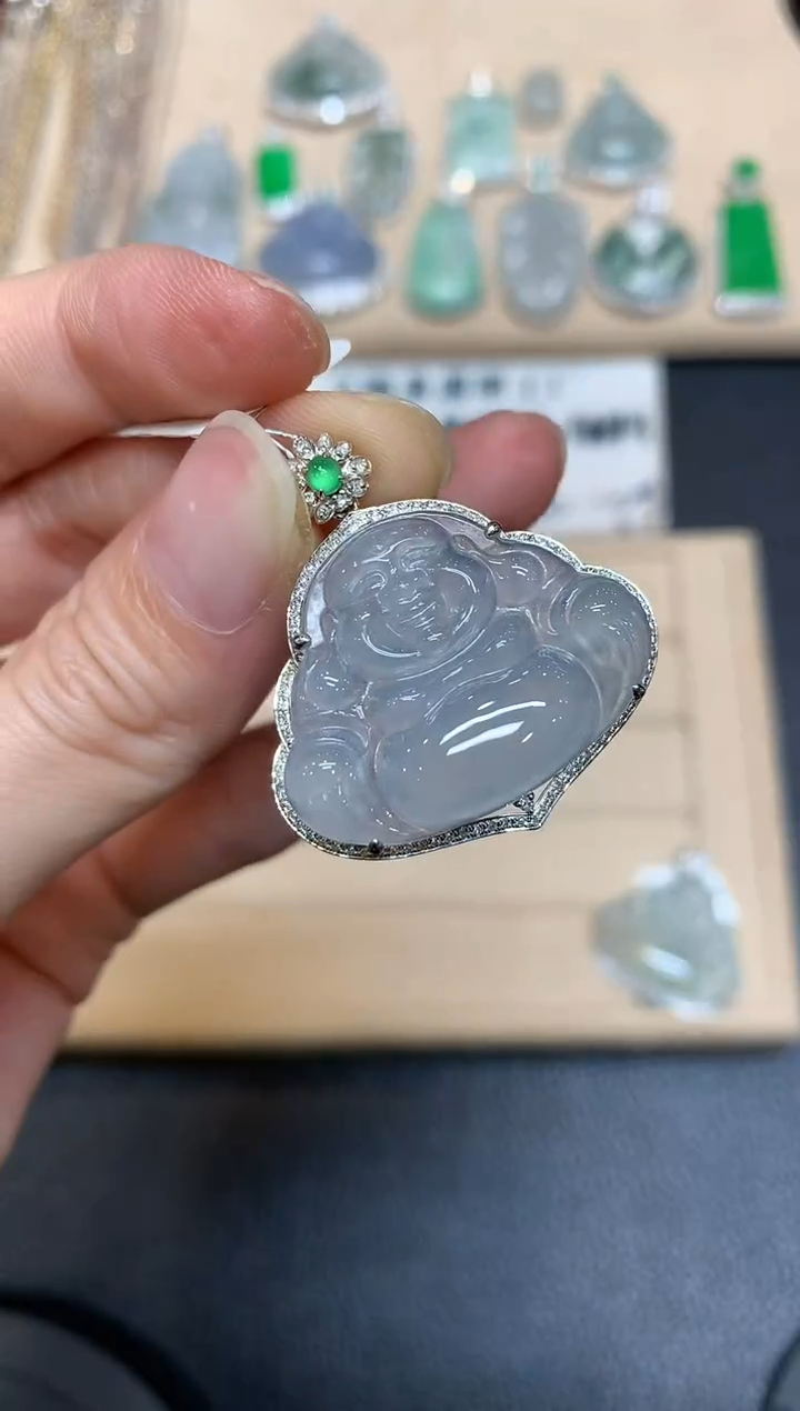 【闪购商品】翡翠颈饰18K金镶嵌佛公【无服务费】多样性发其一