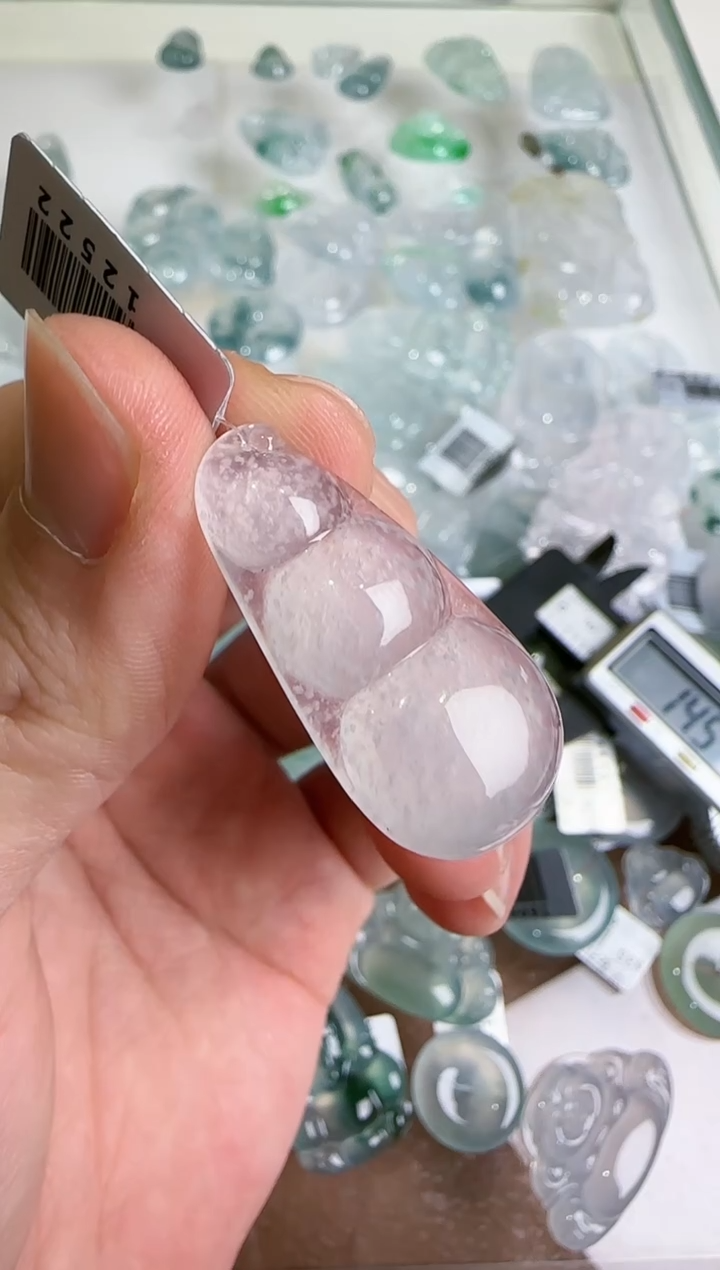 【闪购商品】翡翠吊坠(不含链)未镶嵌··