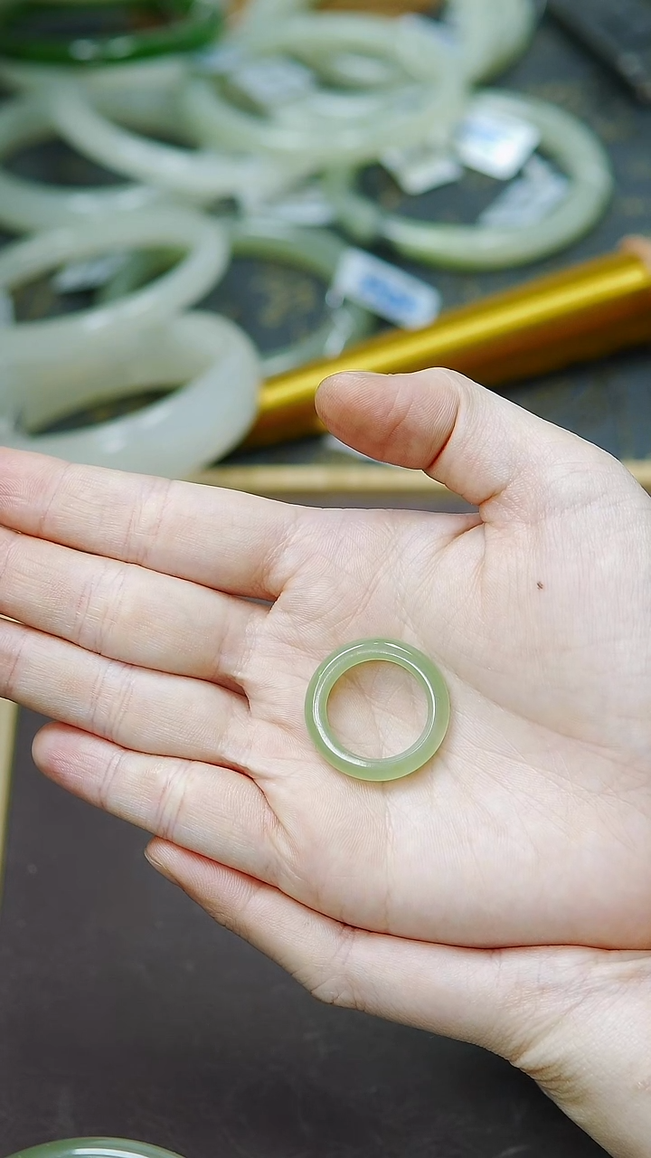 未镶嵌戒指和田玉翠青满翠戒圈16圈口