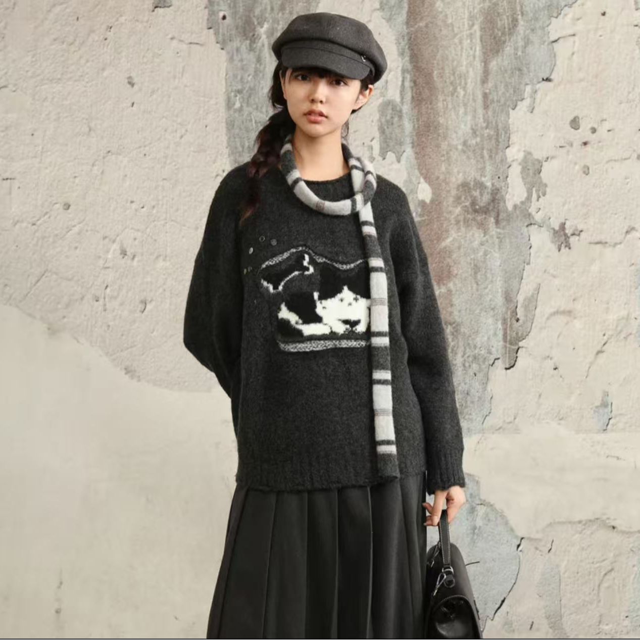 西町村屋趣味圆领猫咪毛衣XHAD10112