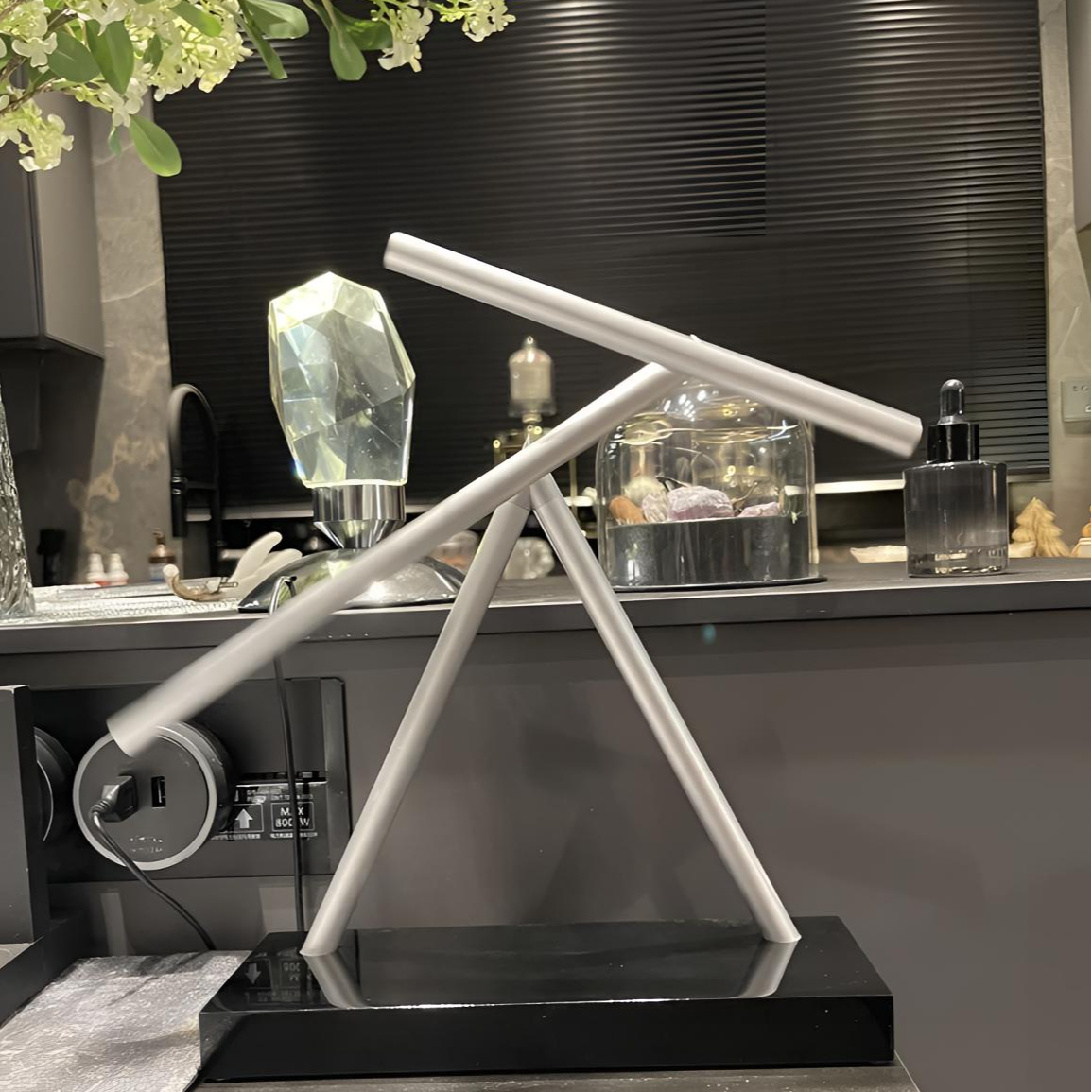 亮光哑光款钢铁侠同款永动机摆件高档个性家居摆件悬浮纪念品