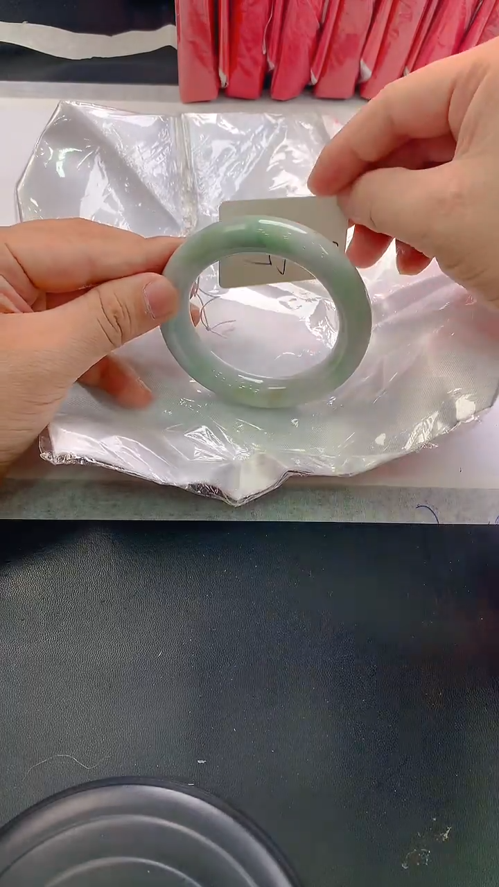 未镶嵌手镯翡翠183