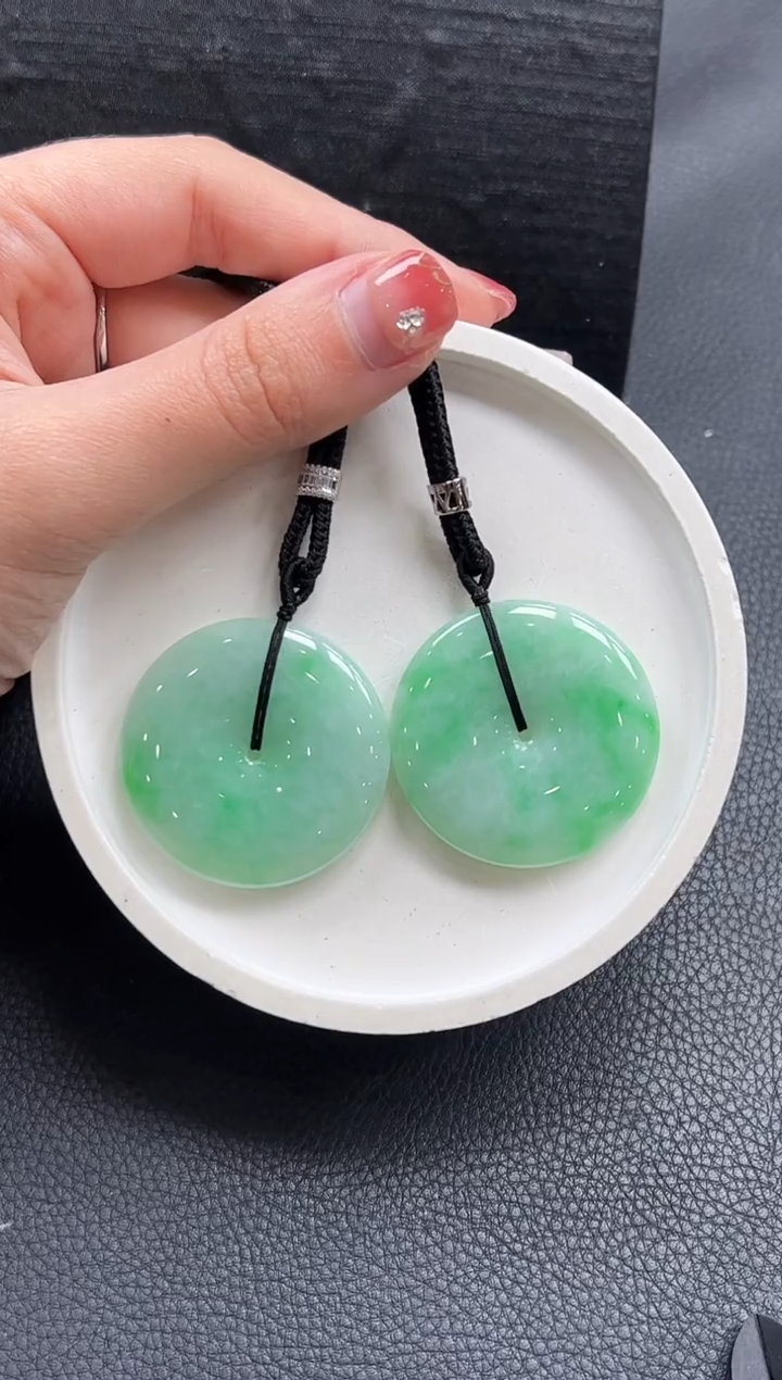 【闪购商品】翡翠颈饰未镶嵌平安扣多样性发1件