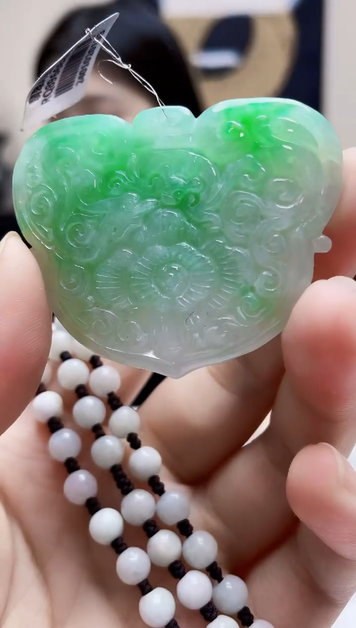 未镶嵌定制翡翠吊坠128