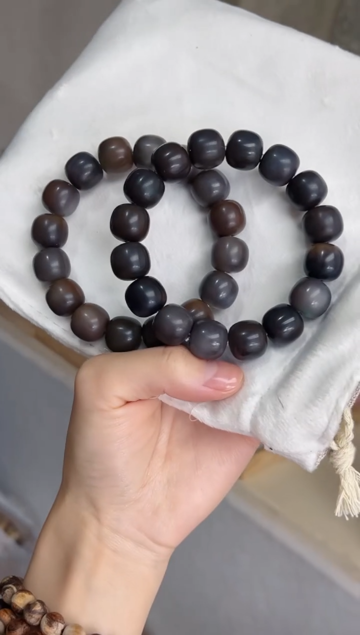 菩提根/象牙果手串w74桑葚紫美人·干磨桶珠13*14