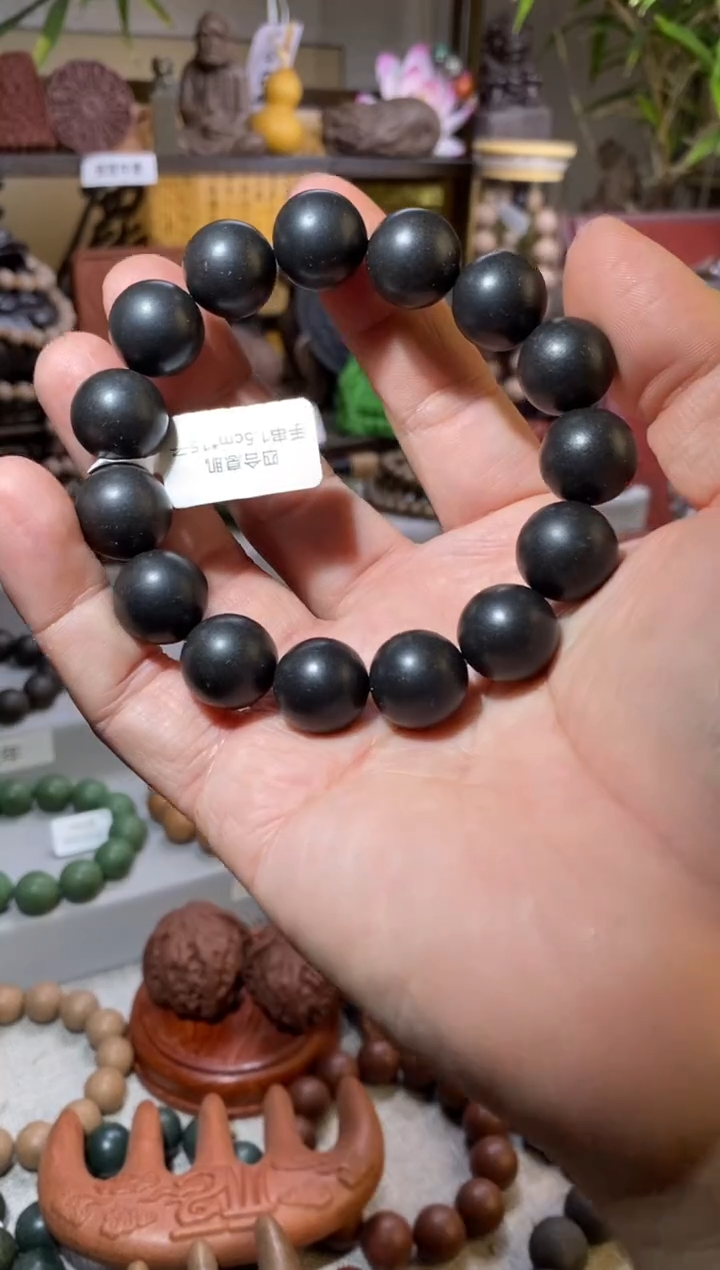 【闪购商品】泥塑四合息肌香方1.5*15手串