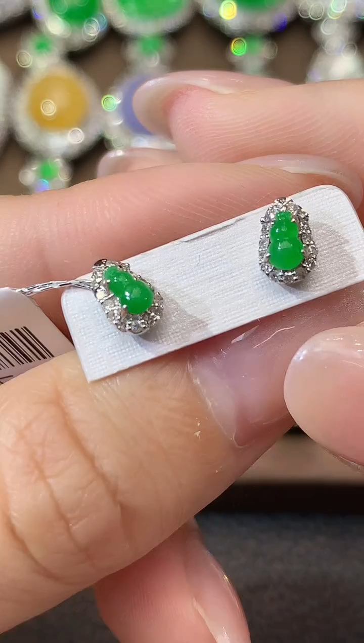 18K金镶嵌翡翠耳饰A14 多样性发一对